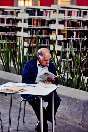 En Mxico hay una biblioteca pblica por cada 15 mil habitantes; en la imagen, usuarios en la sala d
