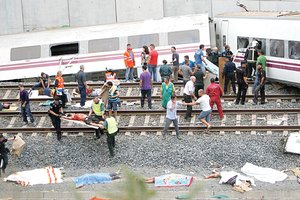 Trenazo en Espaa deja 65 muertos