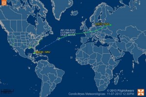El sitio Flightaware pronostica que el vuelo toque suelo cubano a las 18:27 horas