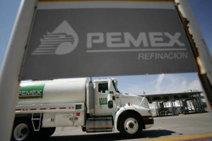 Pemex plantea a IP contratos por 1.3 bdp