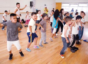 Buscan alejar a ni�os de violencia en Tepito