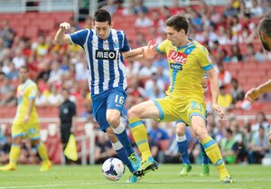 Herrera y Reyes siguen aventura
