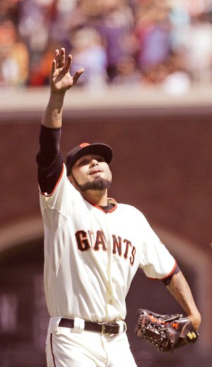 Romo obtiene su salvamento 28