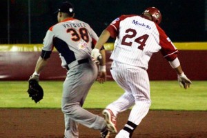 Los Rojos del �guila mantienen la esperanza en la Final de la Zona Sur