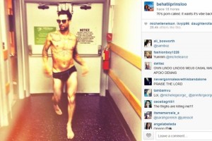 Levine declar hace tiempo que le gusta andar desnudo