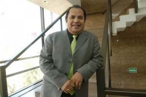 Raymundo Espinoza, lder y vocalista de la agrupacin
