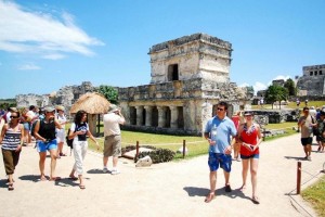 Los turistas que arriban a Mxico, por va area, que es el principal segmento del turismo internaci