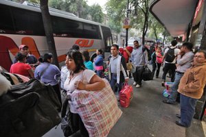 Regresan a Oaxaca a presionar