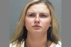 Al parecer, lanz� explosivos en diferentes barrios