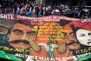 Al rededor de 3 mil maestros de la CNTE iniciaron su marcha del Auditorio Nacional hacia la Secretar