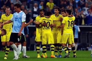 Borussia Dortmund requiri del tiempo extra para dejar en el camino al Munich 1860.