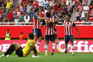 Fabi�n le dio al Reba�o un punto en el Omnilife en el cl�sico tapat�o.