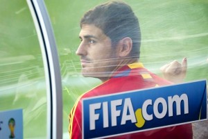 Iker Casillas, en desventaja por... su estatura Sera la 'supuesta' condicin que tendra en desventaja Iker ante Diego Lpez en el Real Madrid