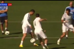 Cristiano le realiz una fea entrada a Bale en el entrenamiento.