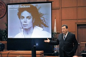 Deliberan en juicio sobre caso Jackson