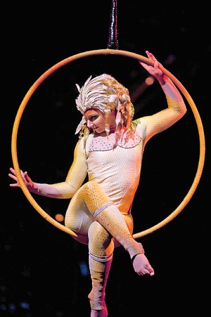 Con el espritu gitano de la gente del circo Con el espritu gitano de la gente del circo