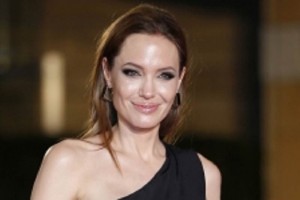 A Jolie se le entregar el premio Jean Hersholt por sus labores humanitarias