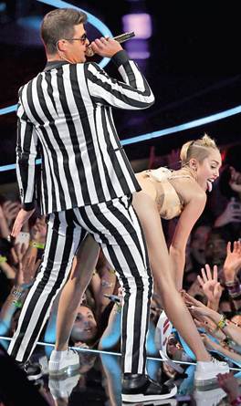 Miley quera excitar