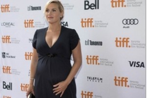 Winslet luci su embarazo en el Festival de Toronto