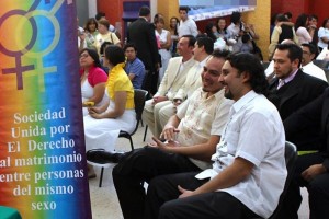 Morena denuncia a legislador por homofobia en Colima