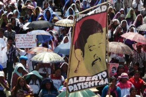 Alberto Patisht�n fue arrestado en junio de 2000, acusado de participar en un ataque en el municipio