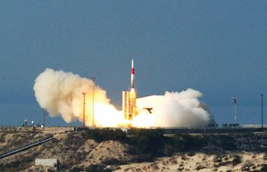 Israel prueba misil; niega sea un mensaje