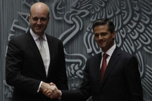 El Presidente Pea en compaa del premier sueco Fredrik Reinfeldt