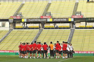 La Seleccin Mexicana pis el csped del Columbus Crew, en donde enfrentar esta noche al conjunto d