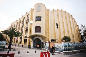 En pie, el proyecto del Front�n M�xico