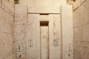 Los arquelogos han hallado en el lugar una puerta con inscripciones donde se menciona la profesin 