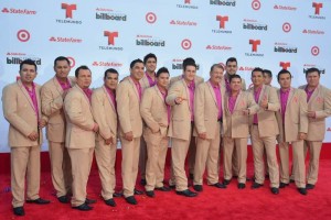 La Arrolladora lanzar video de <i>Los cuatro vientos</i> La Arrolladora Banda El Limn cuenta con ms de 40 aos de trayectoria