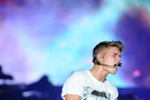 Un reporte del rotativo panameño señaló que la madrugada del jueves, Bieber con sus guardaespalda