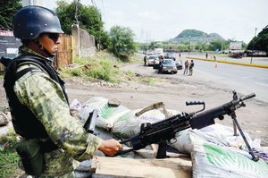 Condicionarn dilogo con autodefensas de Michoacn