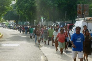 Los damnificados exigen que las autoridades federales les entreguen apoyos tras el paso de <i>Manuel