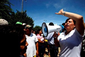 Rosario Robles, titular de Sedesol, urgi a acelerar los trabajos en Guerrero.
