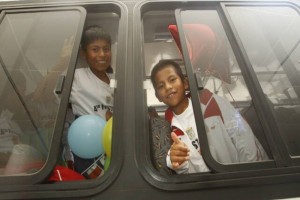 Despu�s de la recepci�n en el Aeropuerto, por parte de ciudadanos e integrantes del Movimiento de Un