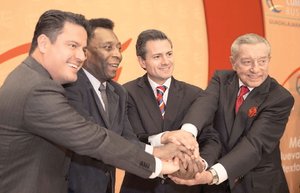 Educaci�n, herramienta para el desarrollo de M�xico: Alem�n