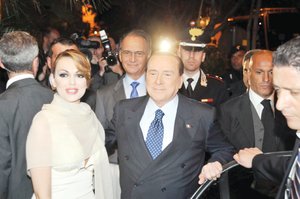 Defiende PDL a Berlusconi