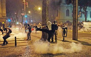 Protestas en Brasil acaban en vandalismo