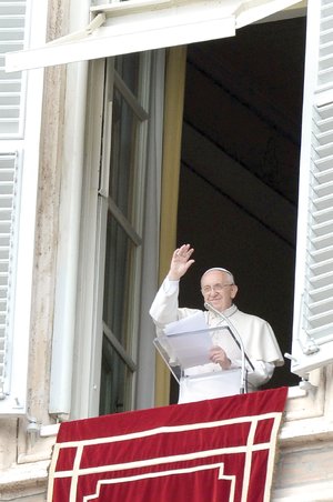 Papa Francisco critica el vaticano-centrismo