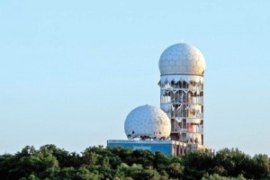 Antenas de la NSA sobresalen en la Colina del Diablo, en Berln