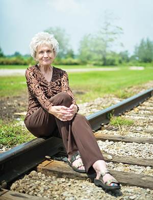 As calific la escritora canadiense su designacin como Premio Nobel de Literatura 2013