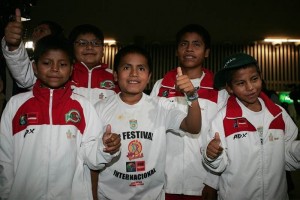 "Nios truquis han puesto el corazn" Retornan de Argentina los nios basquetbolistas