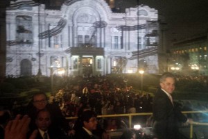 Mancera recorriendo en Turib�s el primer cuadro de la ciudad