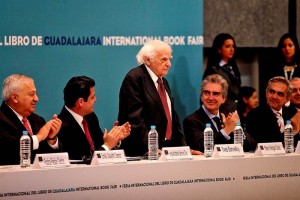 Durante la ceremonia de inauguracin y entrega del Premio FIL, que estuvo presidido por el secretari