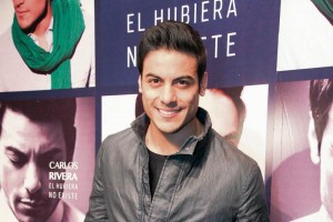 El cantante mexicano tambin llevar su espectculo a Espaa
