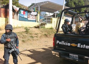 CNTE amenaza con recuperar 35 escuelas