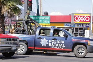 Violencia arma a miles en Michoac�n, alertan