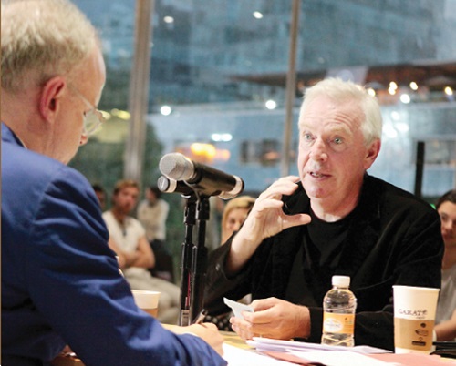 En domingo, David Chipperfield habl� con el curador suizo Hans Ulri