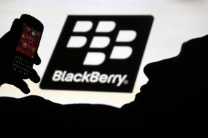 BlackBerry Ltd ha abandonado un plan para vender la compaa y en lugar de ello
recaudar unos mil 